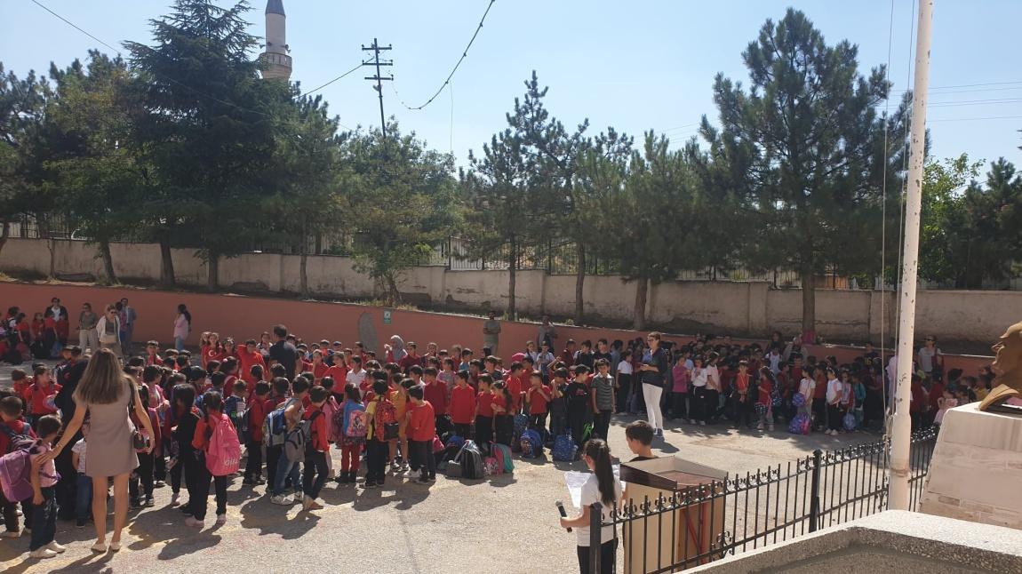 İLKÖĞRETİM HAFTASI OKULUMUZDA COŞKUYLA KUTLANDI